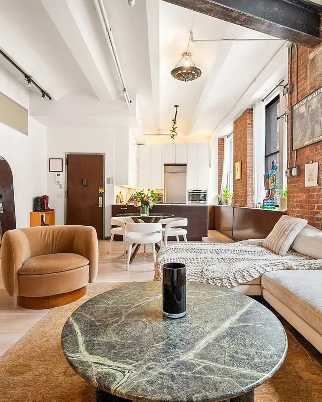 439 Lafayette Street #3