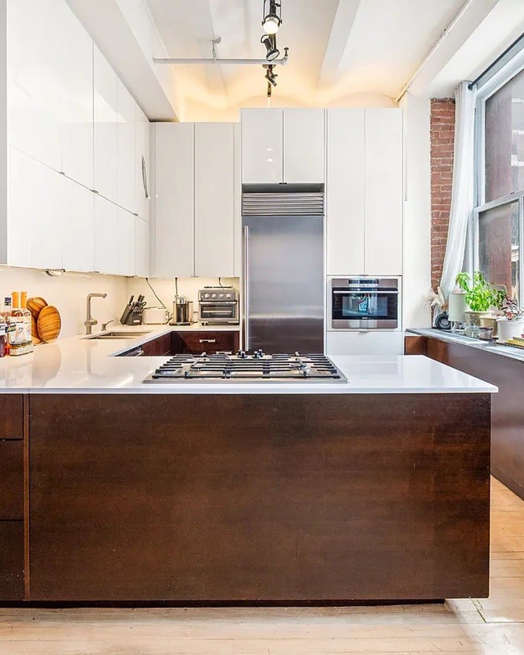 439 Lafayette Street #3