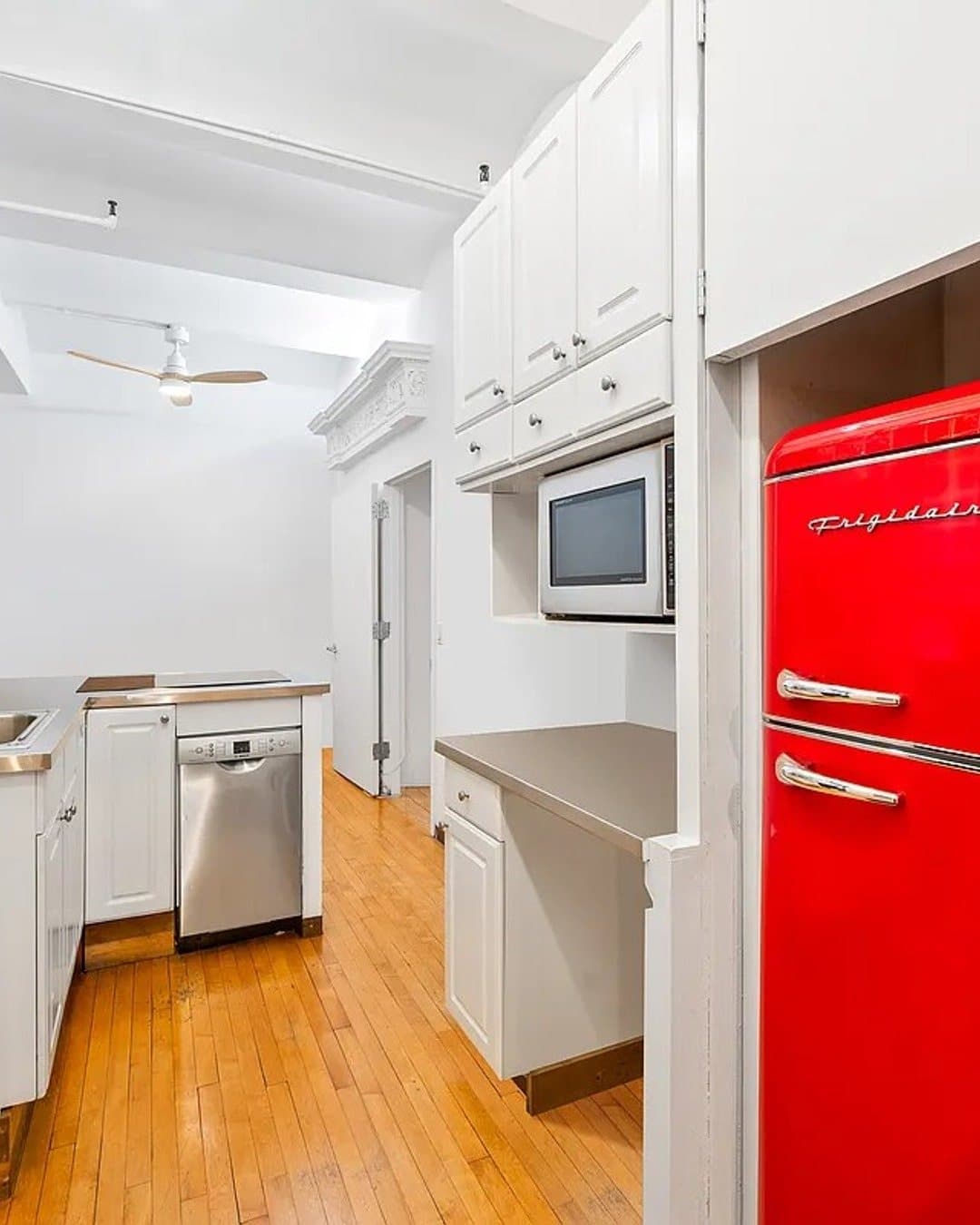 439 Lafayette Street #3