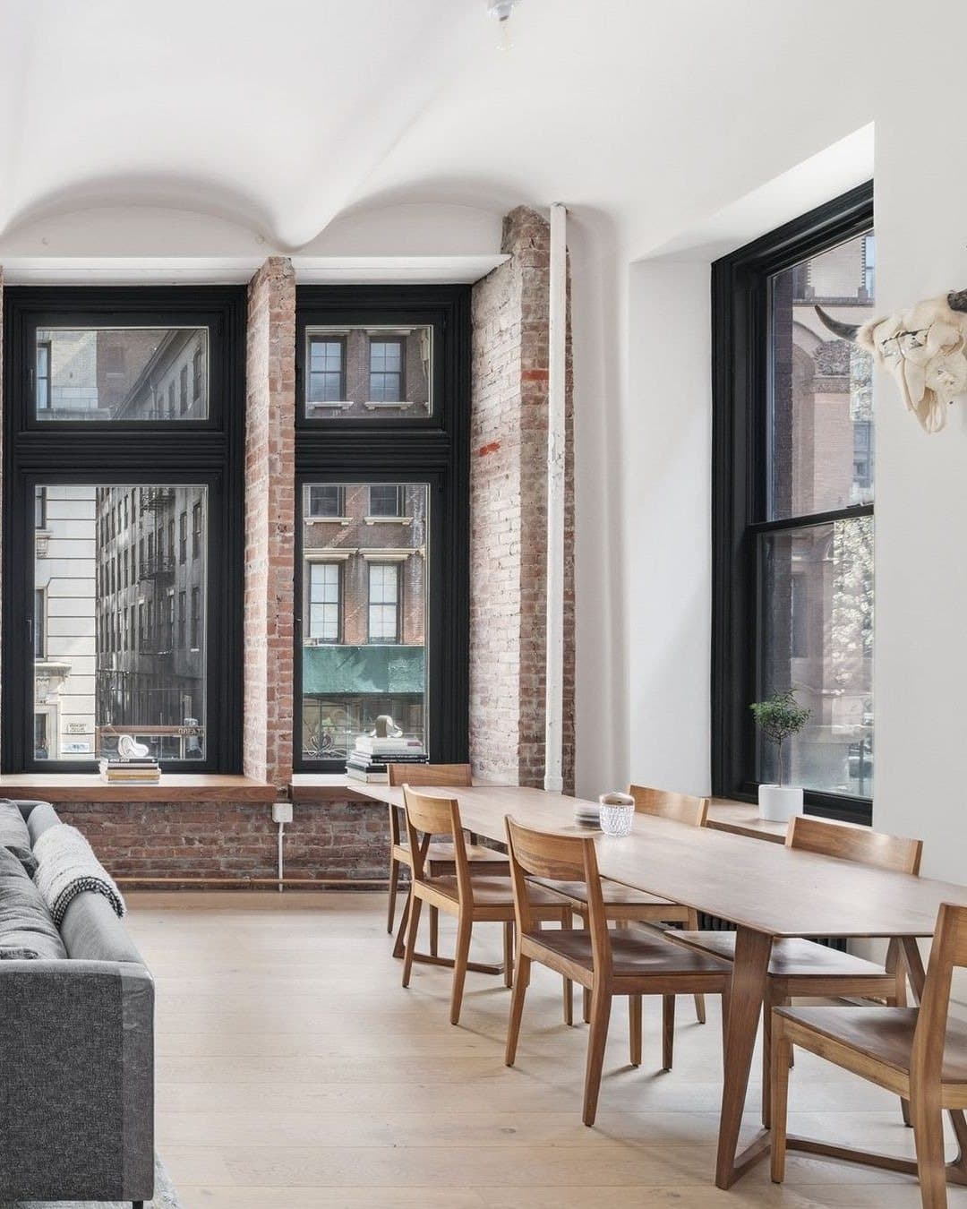 682 Broadway #2B